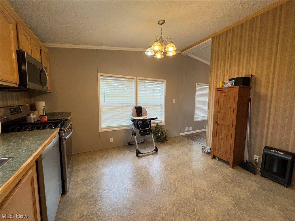 48861 John Tomcho Road, Cumberland, OH 43732