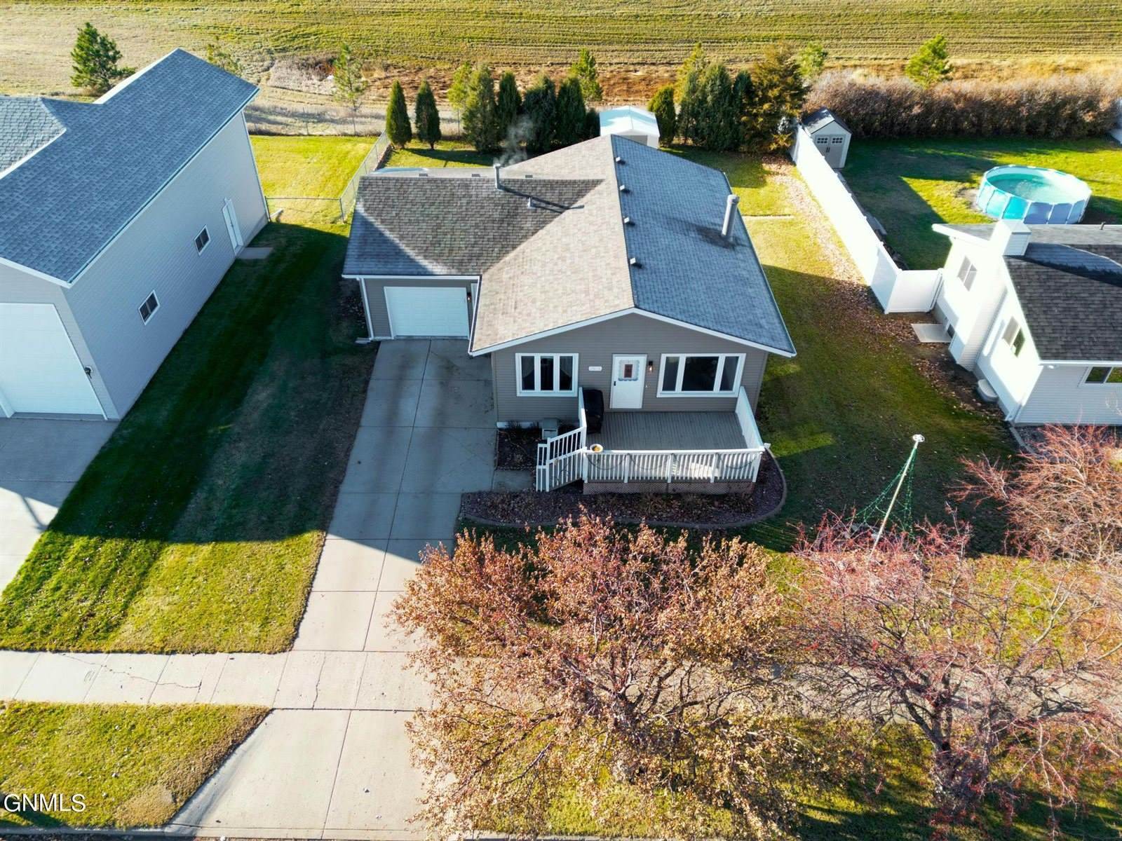 3505 37th Street NW, Mandan, ND 58554