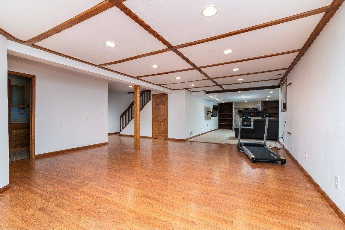 857 Debonair Drive, Endwell, NY 13760