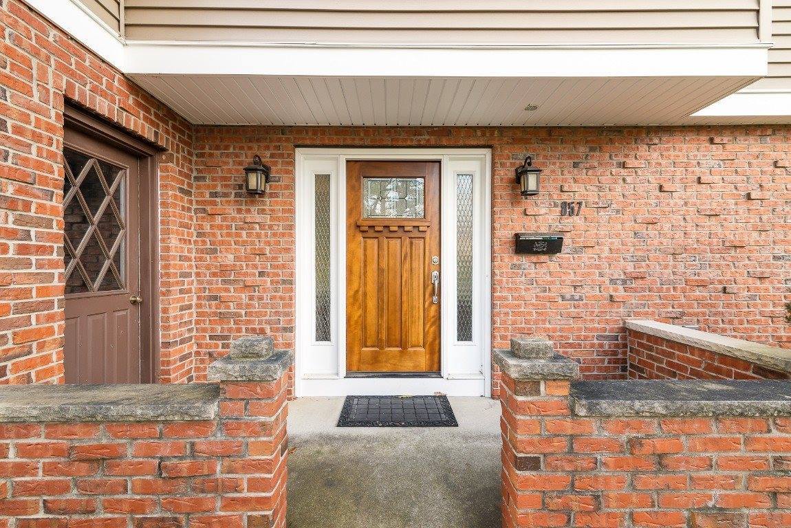 857 Debonair Drive, Endwell, NY 13760