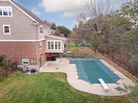 857 Debonair Drive, Endwell, NY 13760