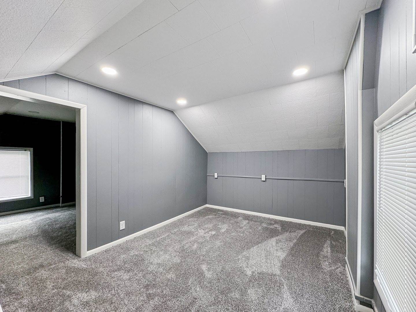 311 North Walnut Avenue, Freeport, IL 61032