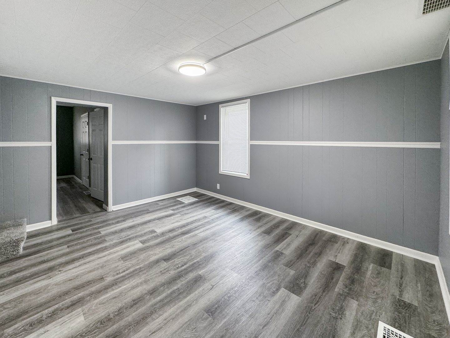 311 North Walnut Avenue, Freeport, IL 61032