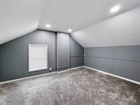 311 North Walnut Avenue, Freeport, IL 61032