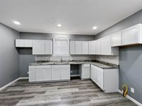 311 North Walnut Avenue, Freeport, IL 61032