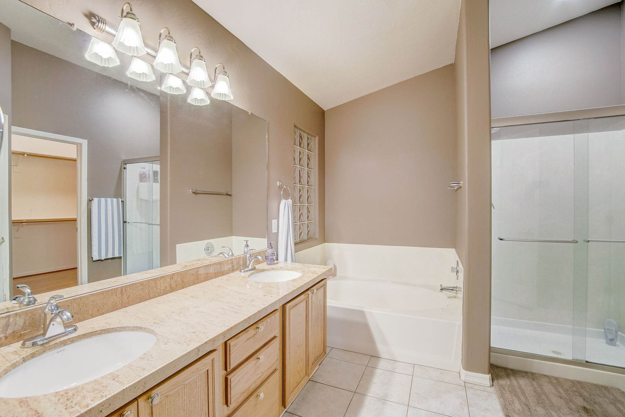 708 East Cloud Road, Phoenix, AZ 85086