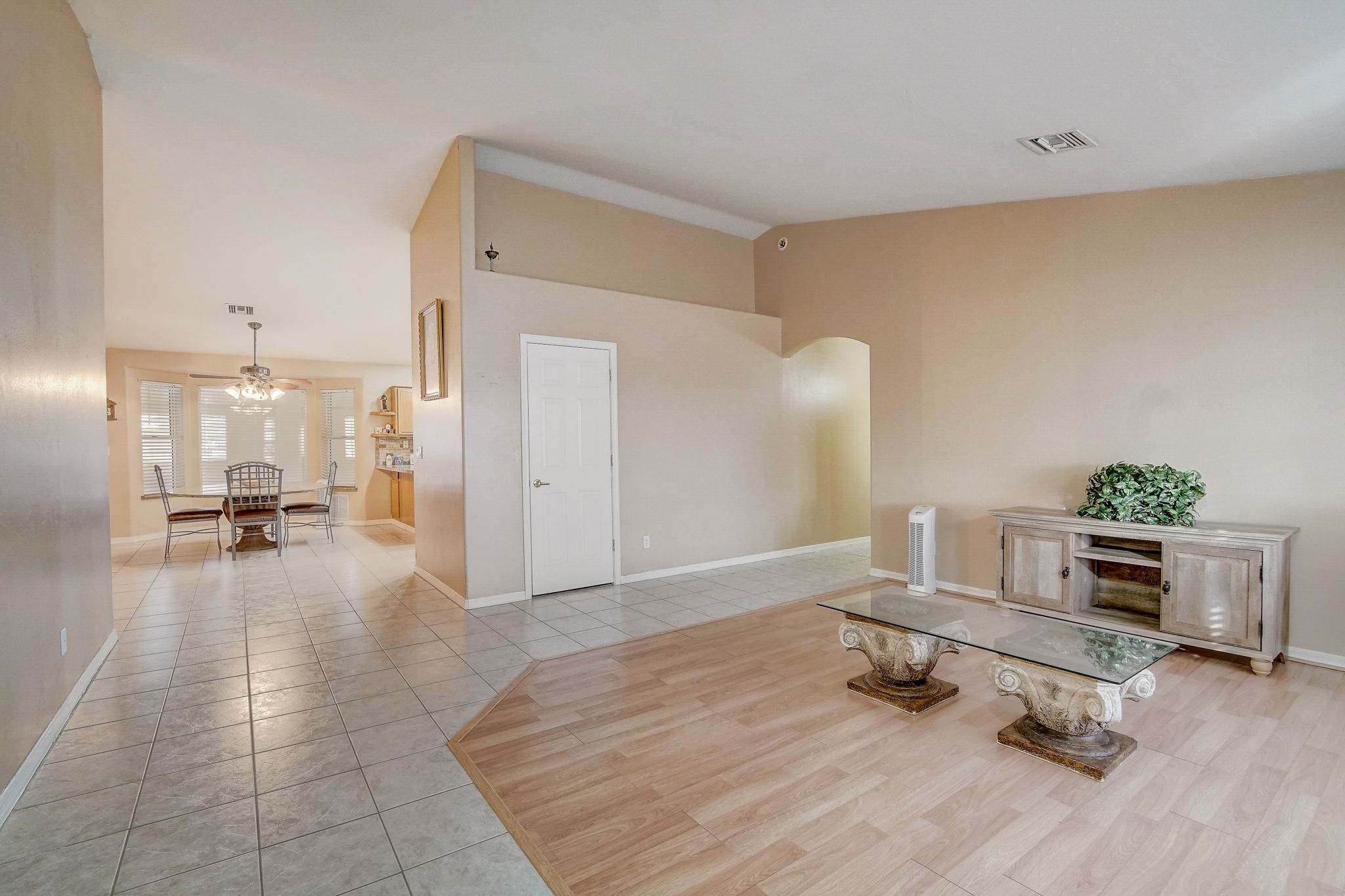 708 East Cloud Road, Phoenix, AZ 85086