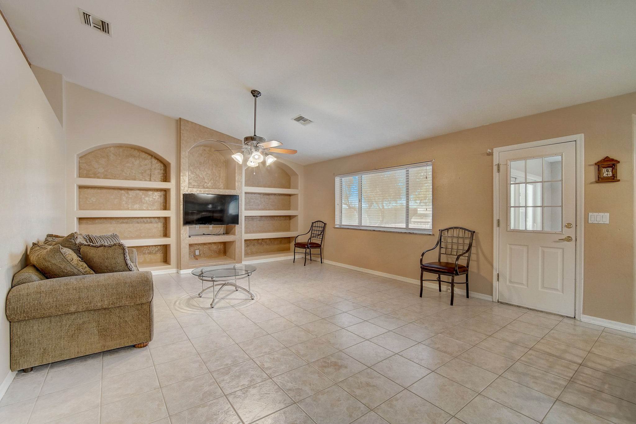 708 East Cloud Road, Phoenix, AZ 85086