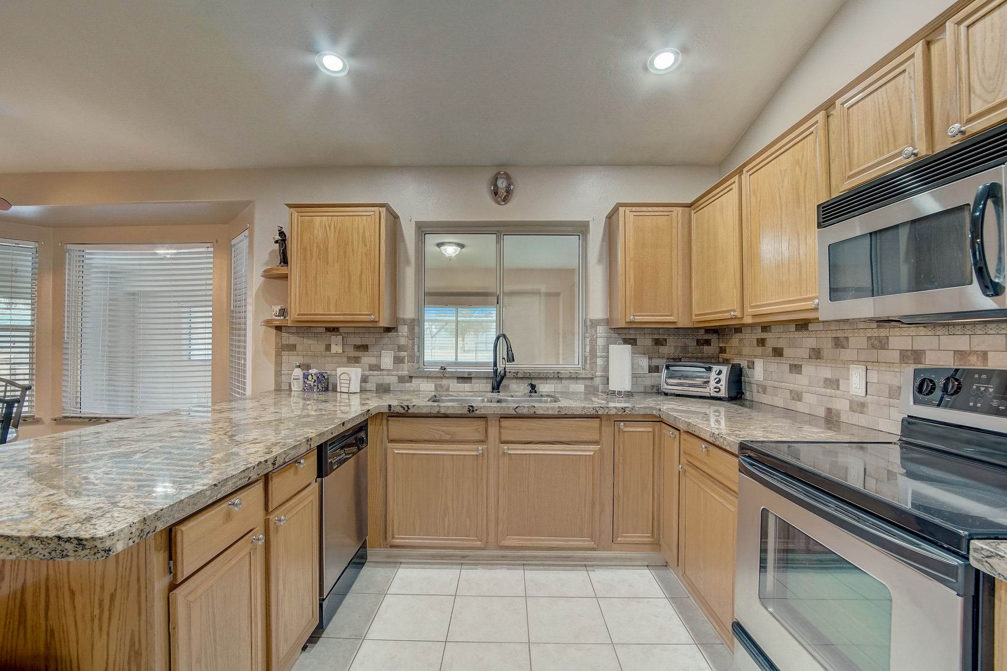 708 East Cloud Road, Phoenix, AZ 85086