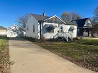 1101 E 4th Street, Marshfield, WI 54449