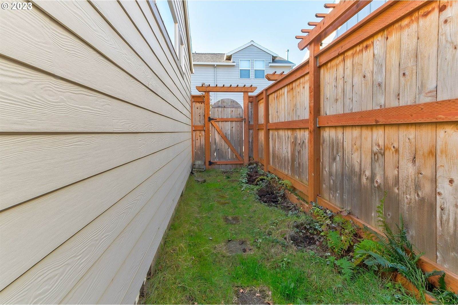 4663 NW Huserik Dr, Portland, OR 97229