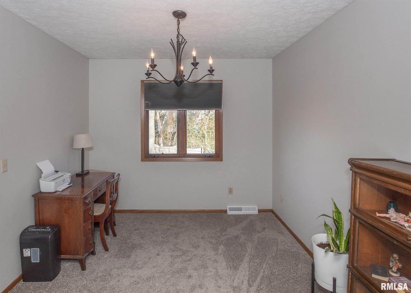 4165 Aspen Hills Drive, Bettendorf, IA 52722