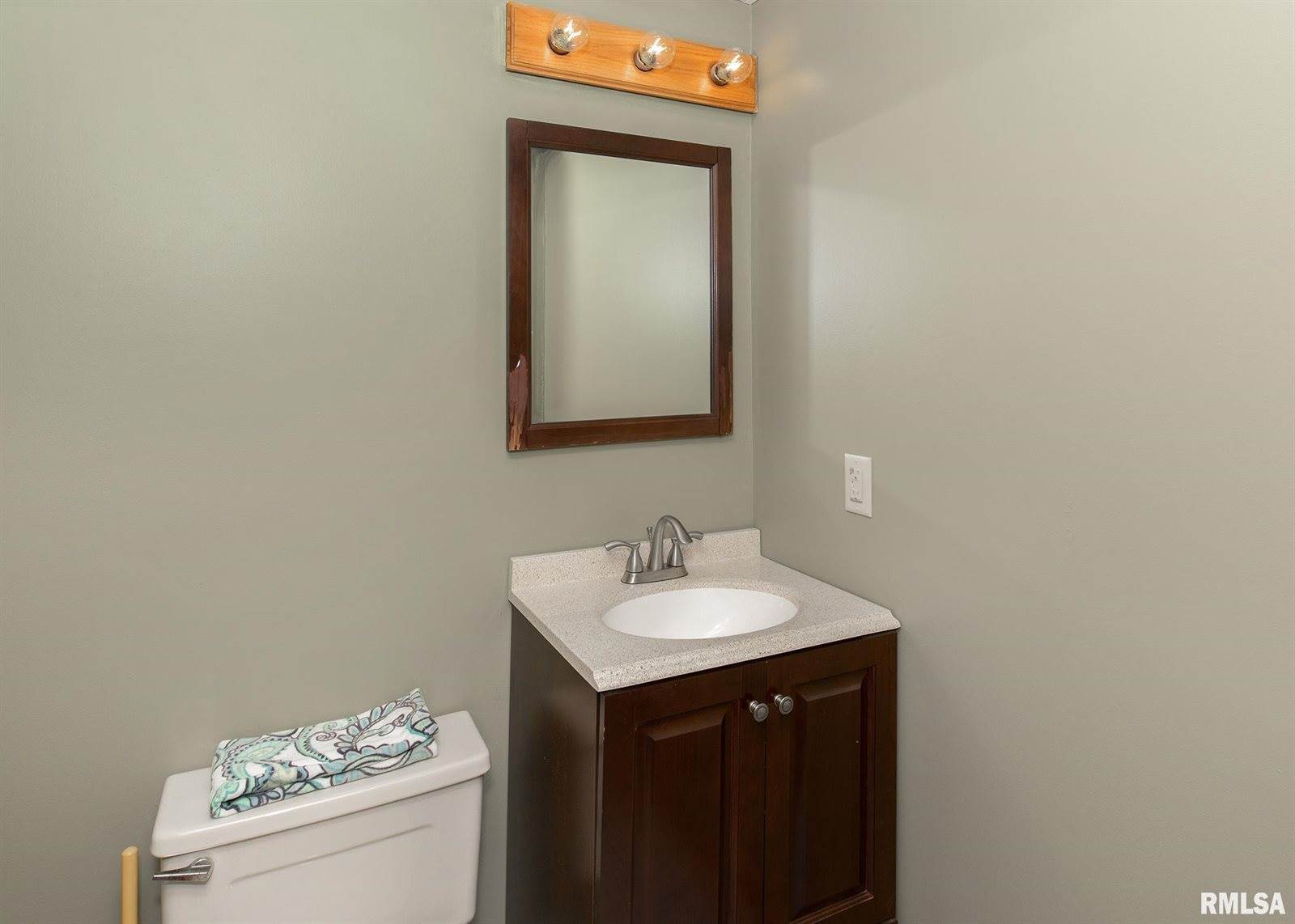 4165 Aspen Hills Drive, Bettendorf, IA 52722