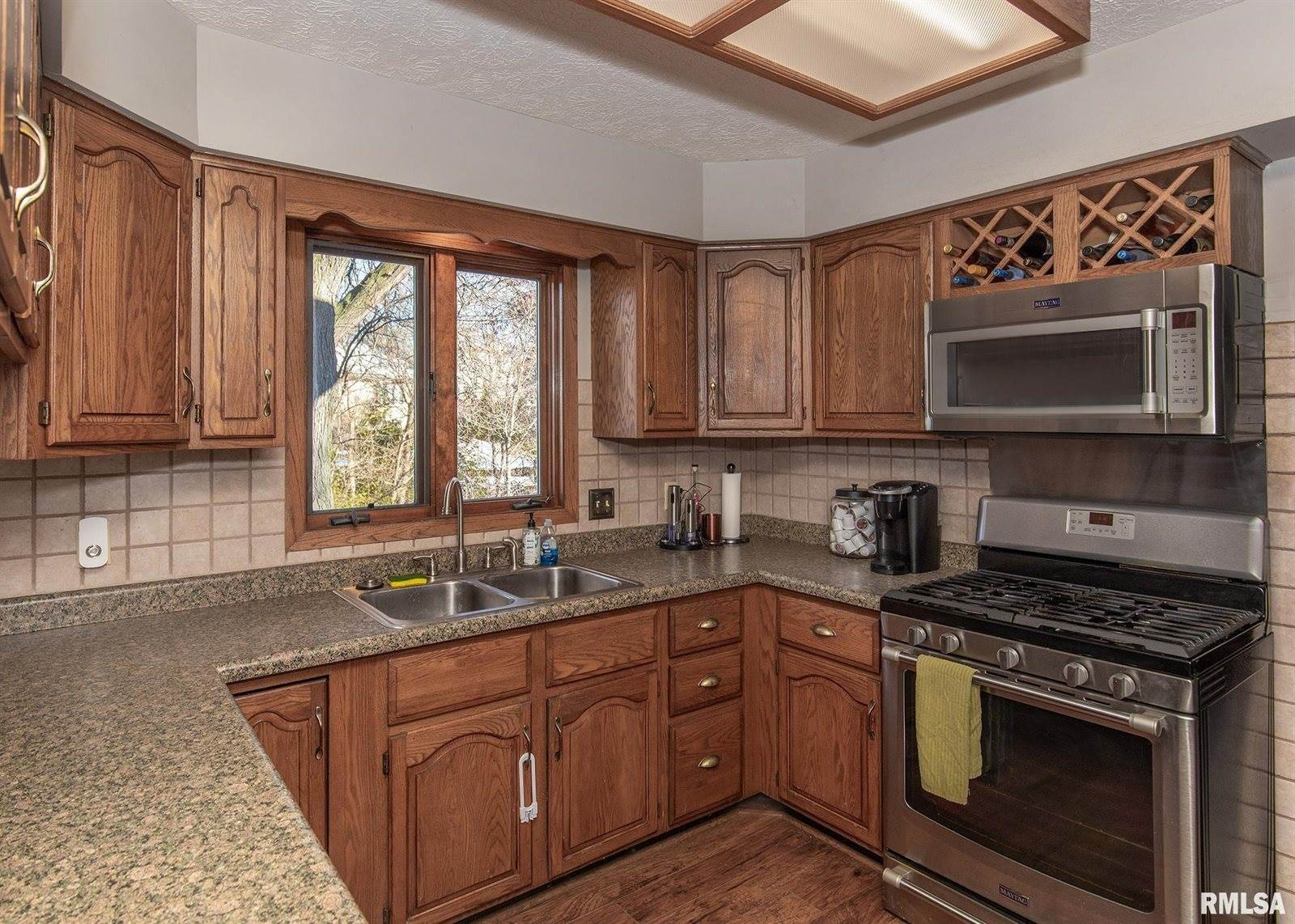 4165 Aspen Hills Drive, Bettendorf, IA 52722