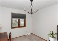 4165 Aspen Hills Drive, Bettendorf, IA 52722