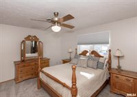 4165 Aspen Hills Drive, Bettendorf, IA 52722