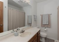 4165 Aspen Hills Drive, Bettendorf, IA 52722