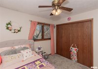 4165 Aspen Hills Drive, Bettendorf, IA 52722