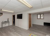 4165 Aspen Hills Drive, Bettendorf, IA 52722