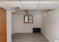 4165 Aspen Hills Drive, Bettendorf, IA 52722