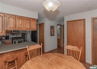 4165 Aspen Hills Drive, Bettendorf, IA 52722