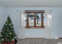 4165 Aspen Hills Drive, Bettendorf, IA 52722