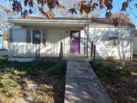 1910 S Ash St, Wichita, KS 67211