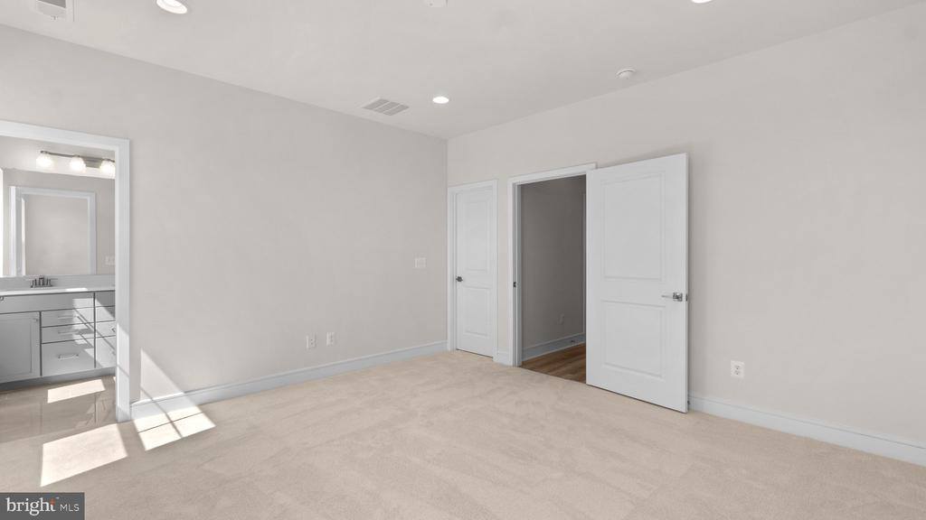 123 Choke Cherry Court, Lake Frederick, VA 22630