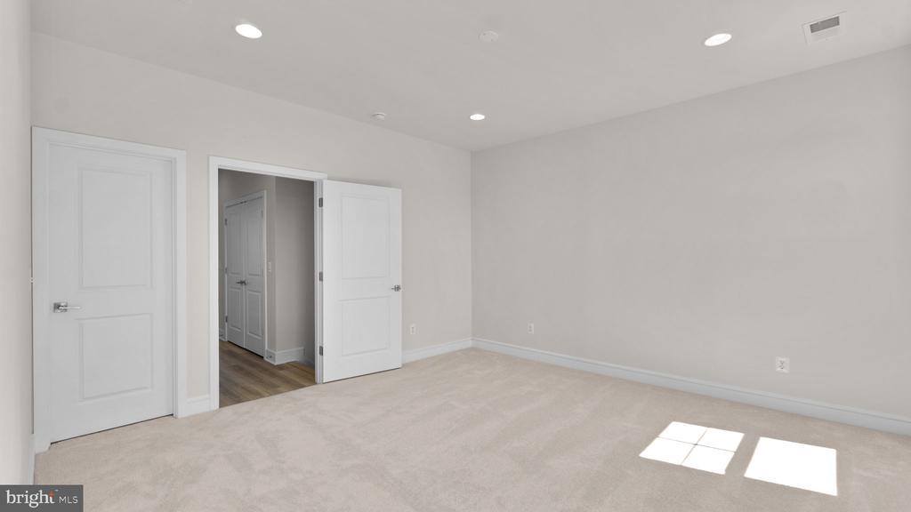 123 Choke Cherry Court, Lake Frederick, VA 22630