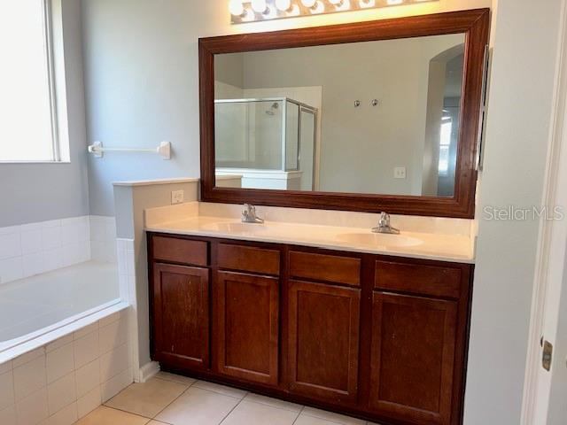 112 East Lake Victoria Circle, Deland, FL 32724