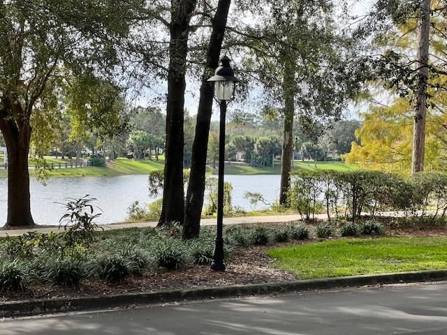 112 East Lake Victoria Circle, Deland, FL 32724