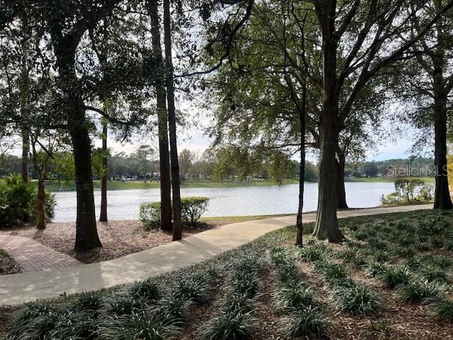 112 East Lake Victoria Circle, Deland, FL 32724