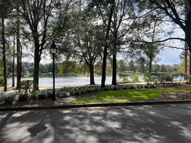 112 East Lake Victoria Circle, Deland, FL 32724