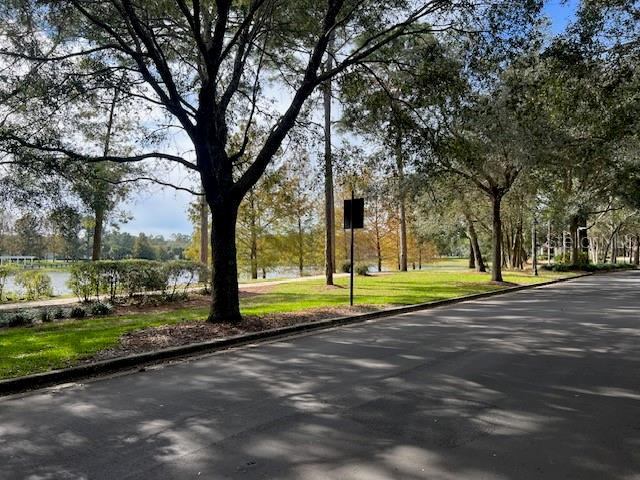 112 East Lake Victoria Circle, Deland, FL 32724