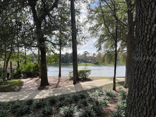 112 East Lake Victoria Circle, Deland, FL 32724