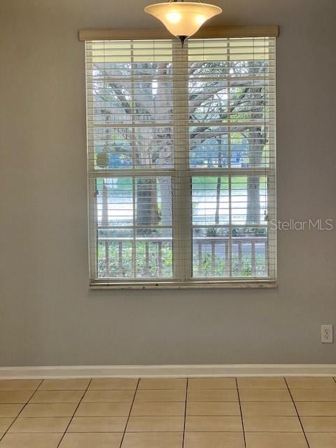 112 East Lake Victoria Circle, Deland, FL 32724