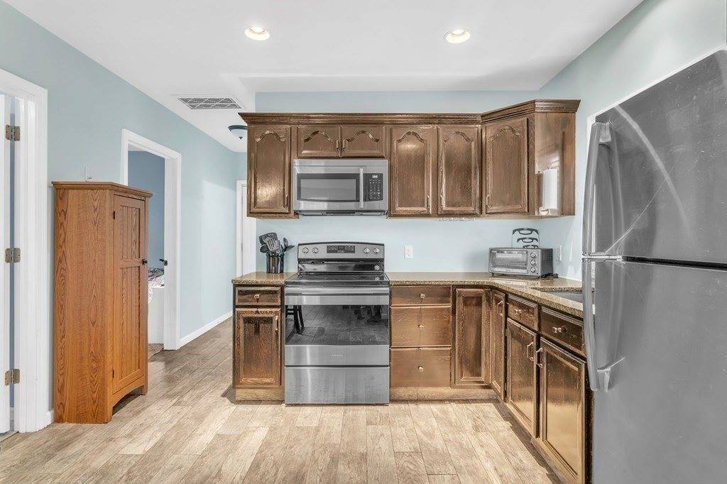 46 Harvard St, Chicopee, MA 01020