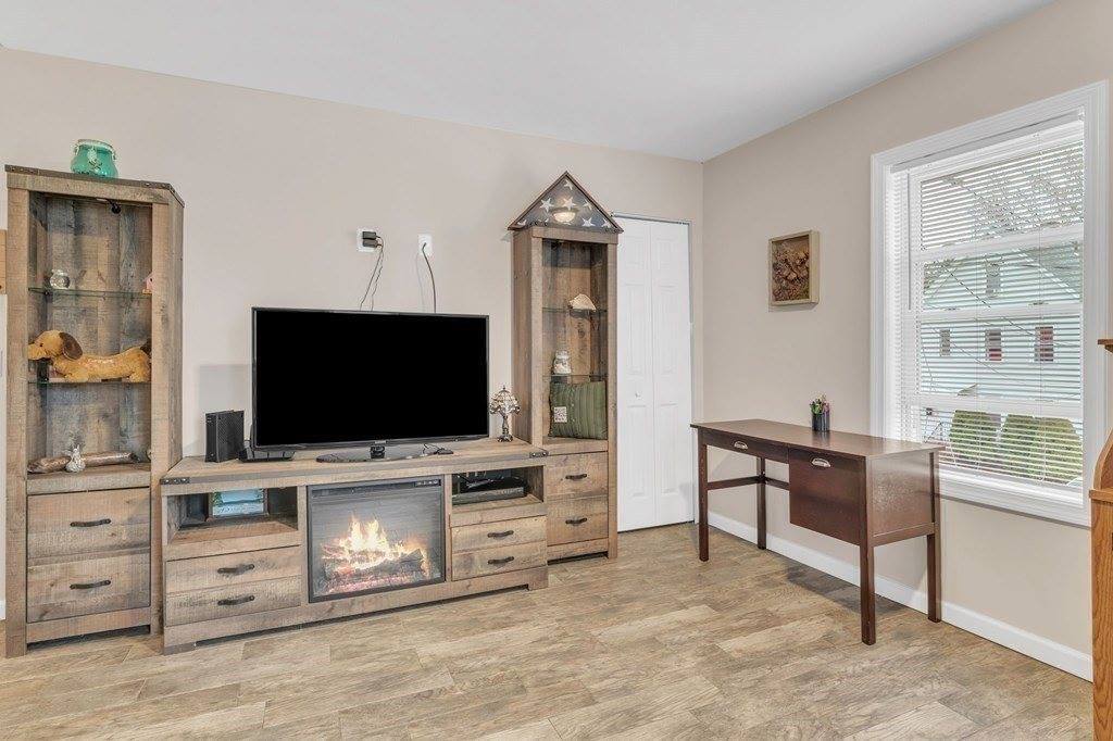 46 Harvard St, Chicopee, MA 01020