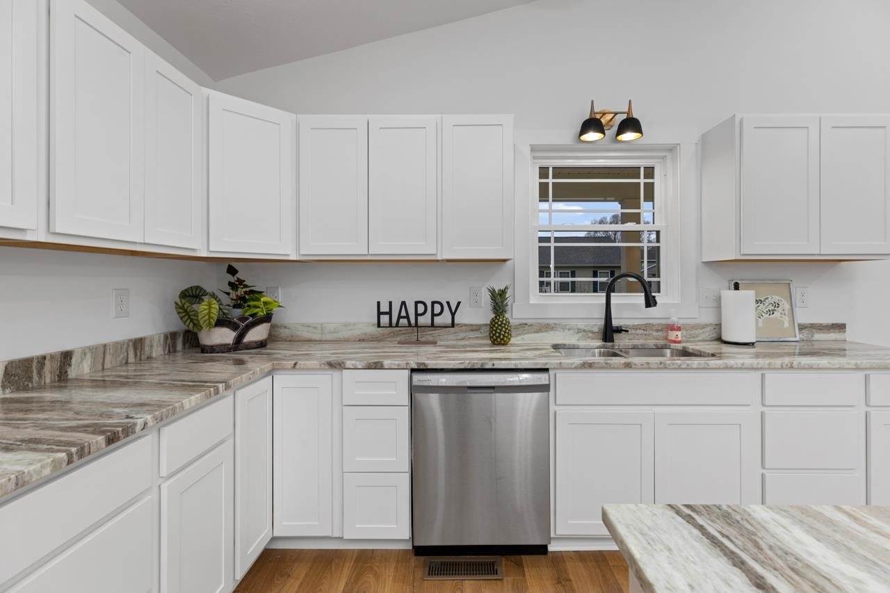 1015 Gardner St, Waynesboro, VA 22980