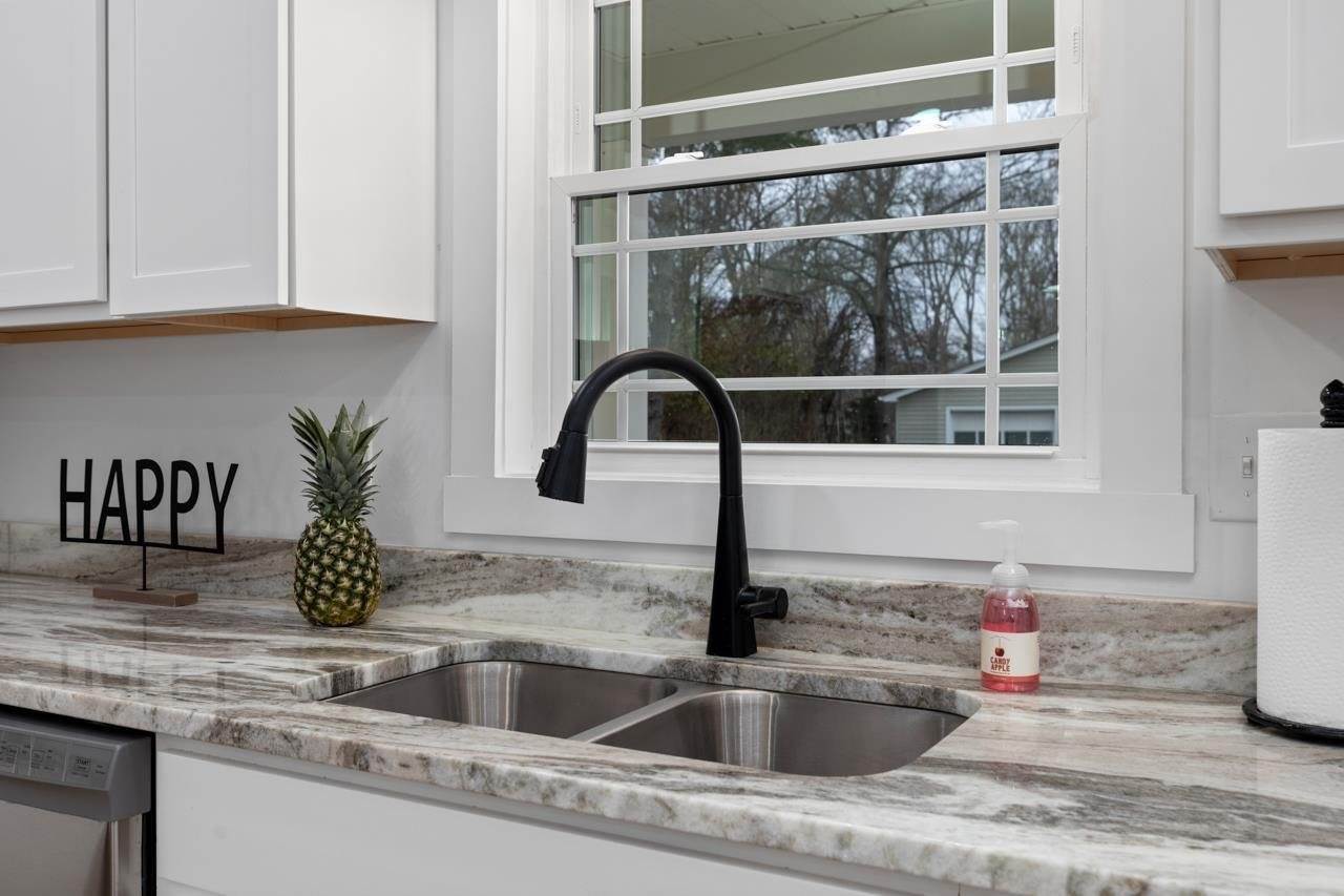 1015 Gardner St, Waynesboro, VA 22980