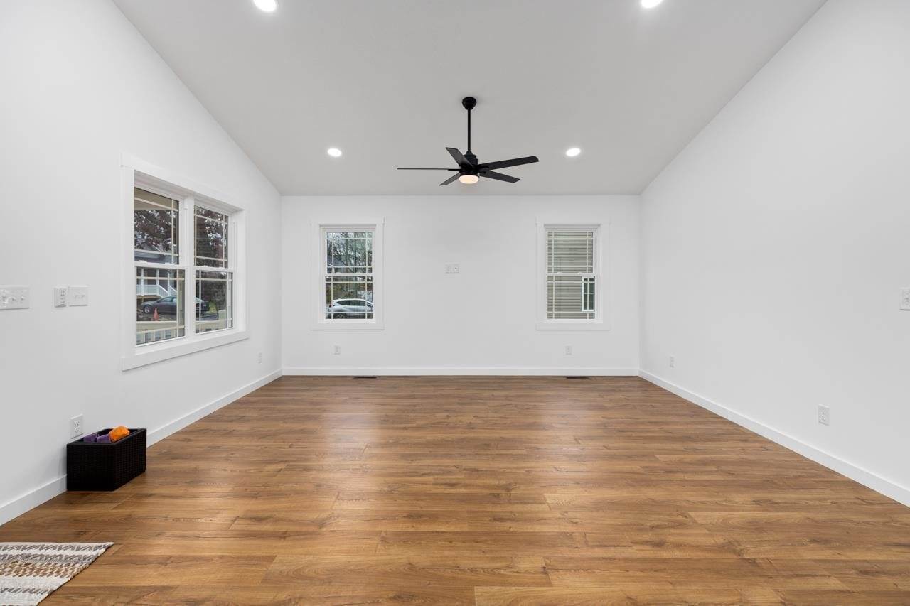 1015 Gardner St, Waynesboro, VA 22980