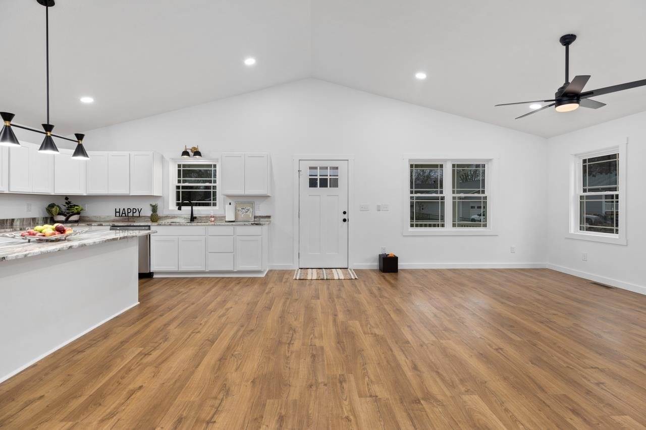 1015 Gardner St, Waynesboro, VA 22980