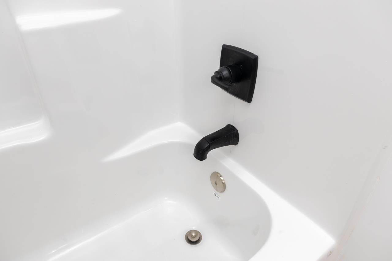 1015 Gardner St, Waynesboro, VA 22980