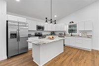 1015 Gardner St, Waynesboro, VA 22980