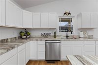 1015 Gardner St, Waynesboro, VA 22980