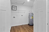 1015 Gardner St, Waynesboro, VA 22980