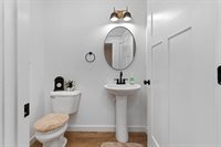 1015 Gardner St, Waynesboro, VA 22980