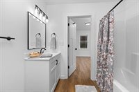 1015 Gardner St, Waynesboro, VA 22980