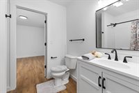 1015 Gardner St, Waynesboro, VA 22980