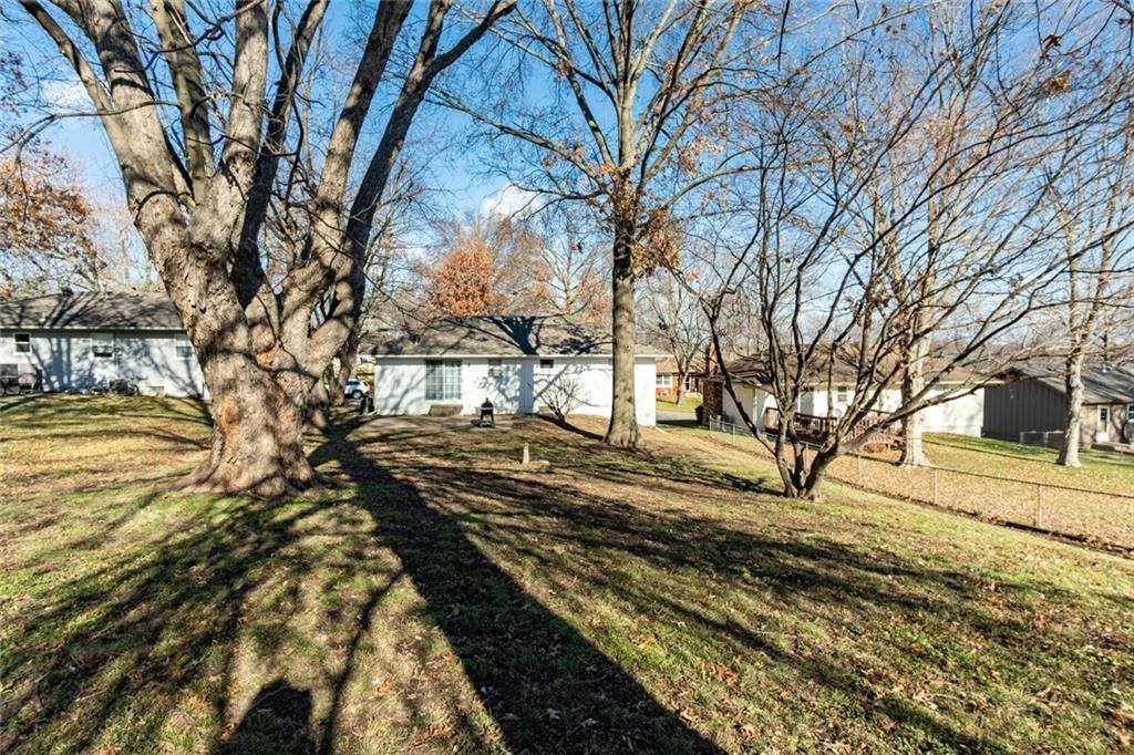 15023 East 33rd Street South, Independence, MO 64055